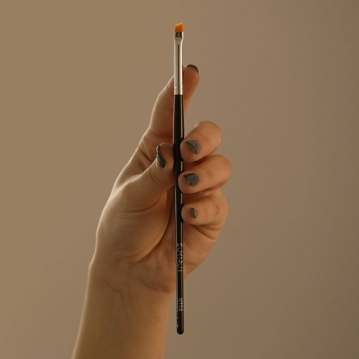 Mini Angled Eye Brush | M702