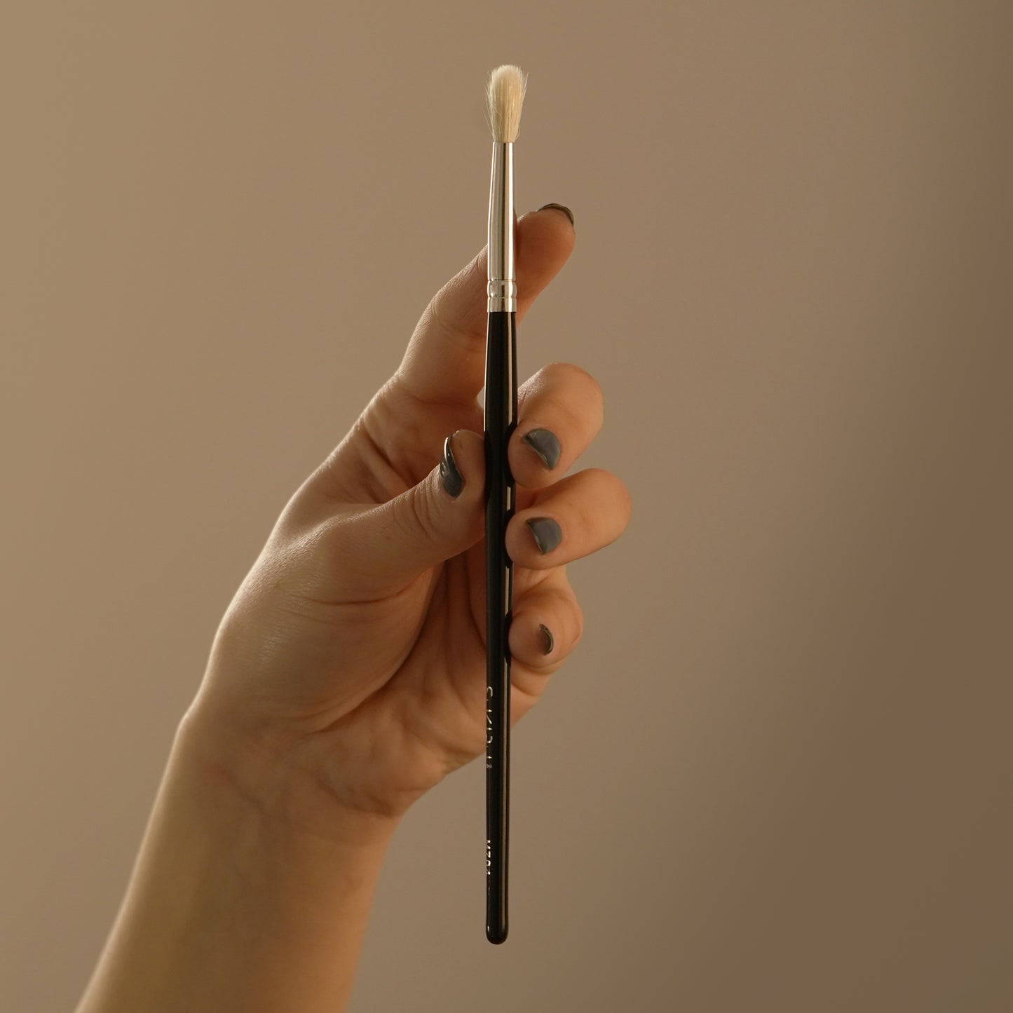Small Fluffy Eye Brush | M704