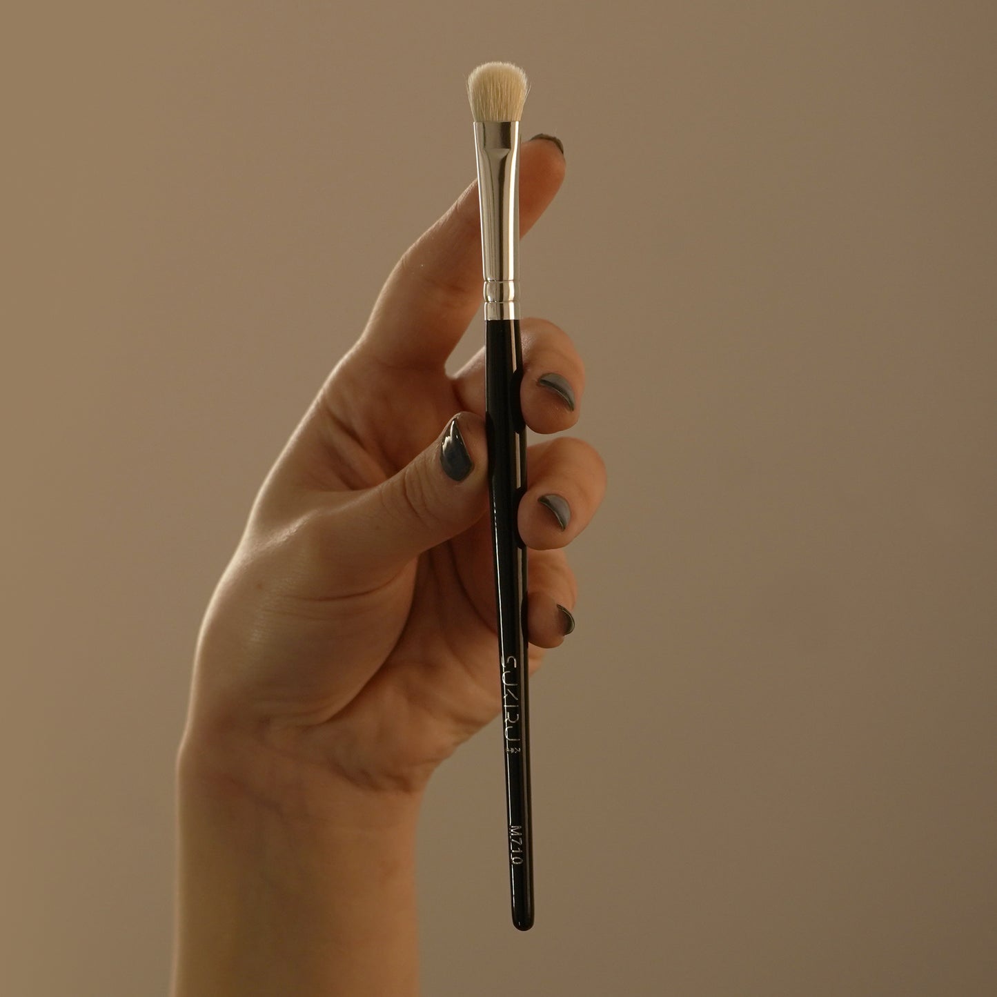 Flat Eye Brush | M710