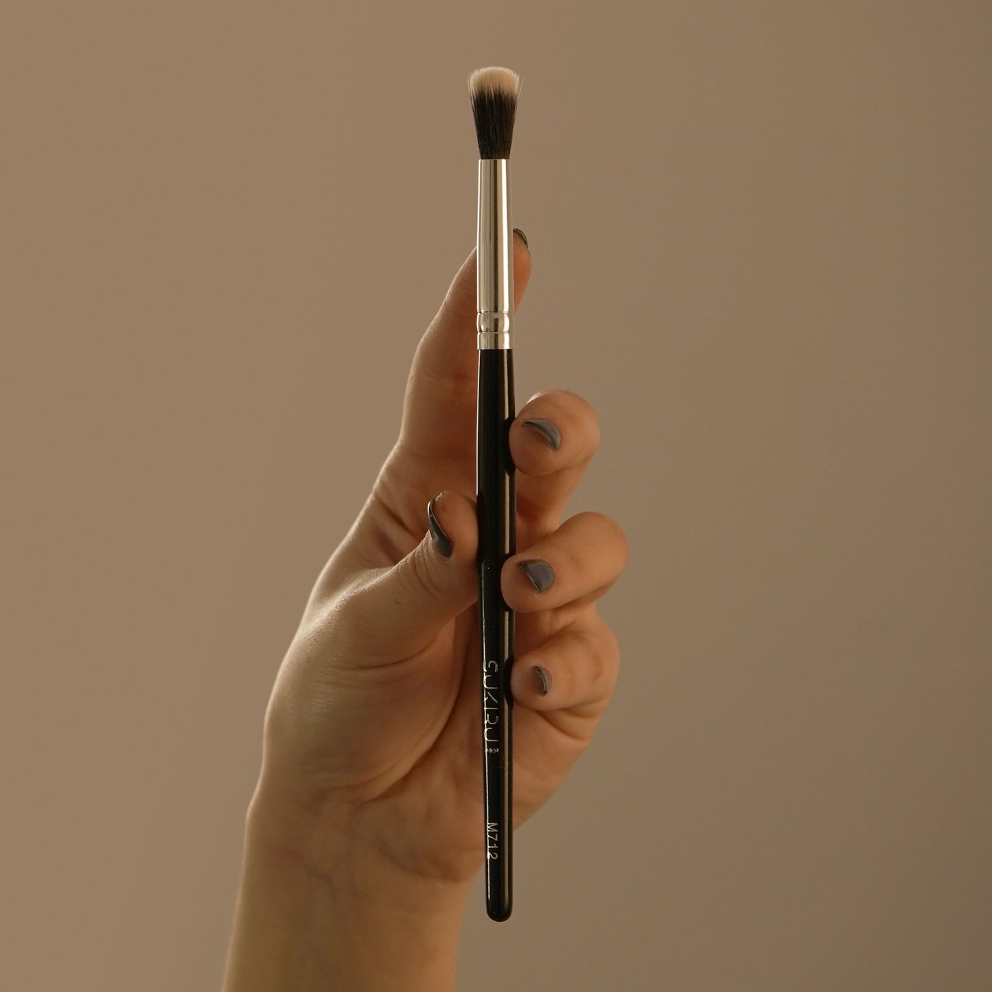 Duo Fiber Eyeshadow Brush | M712