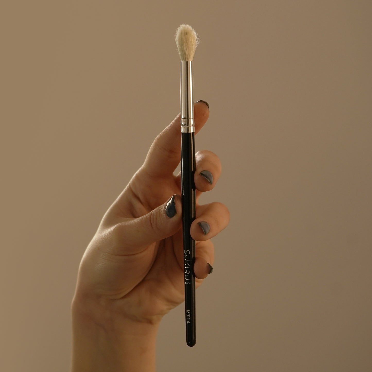 Medium Tapered Shadow Brush | M714