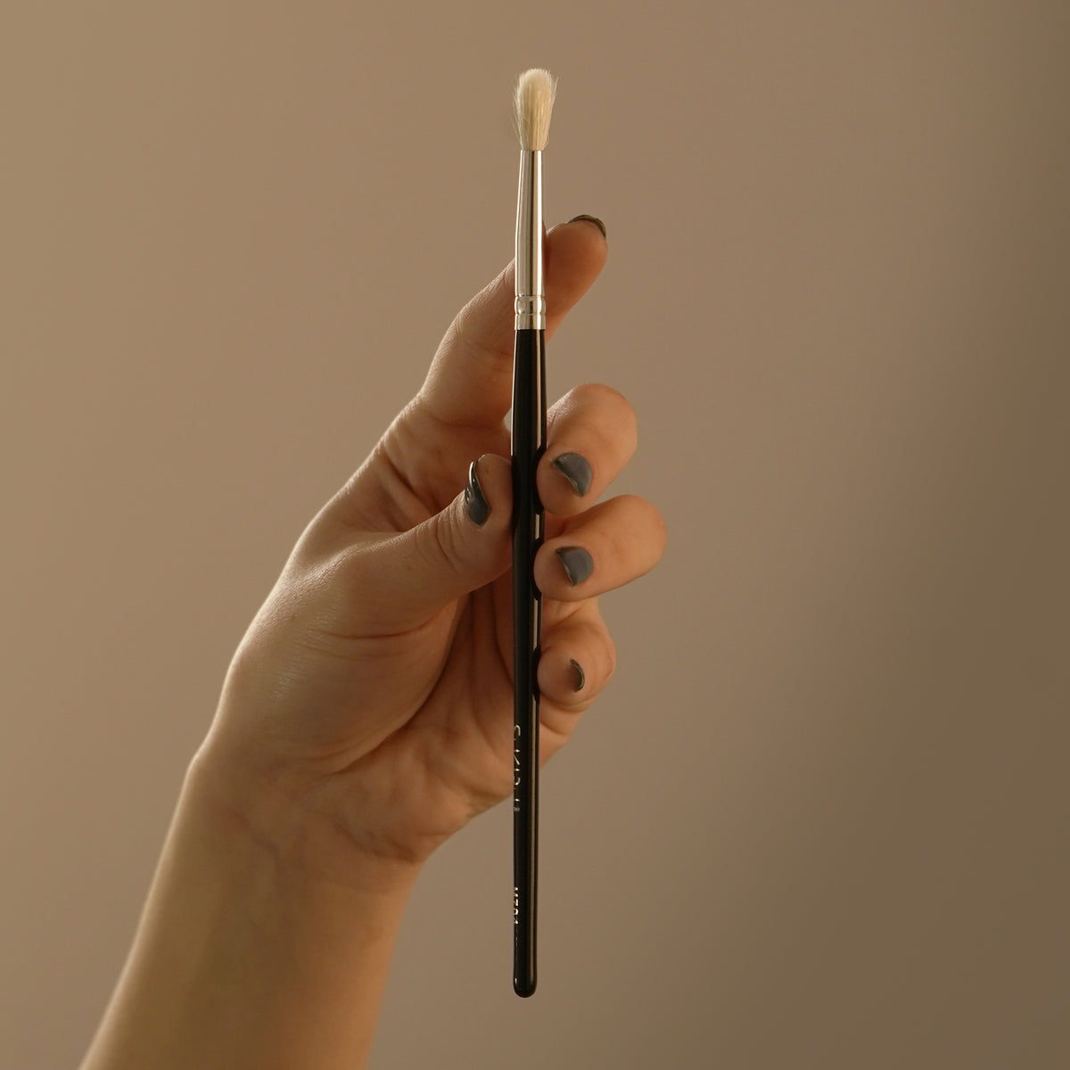 Small Fluffy Eye Brush | M704