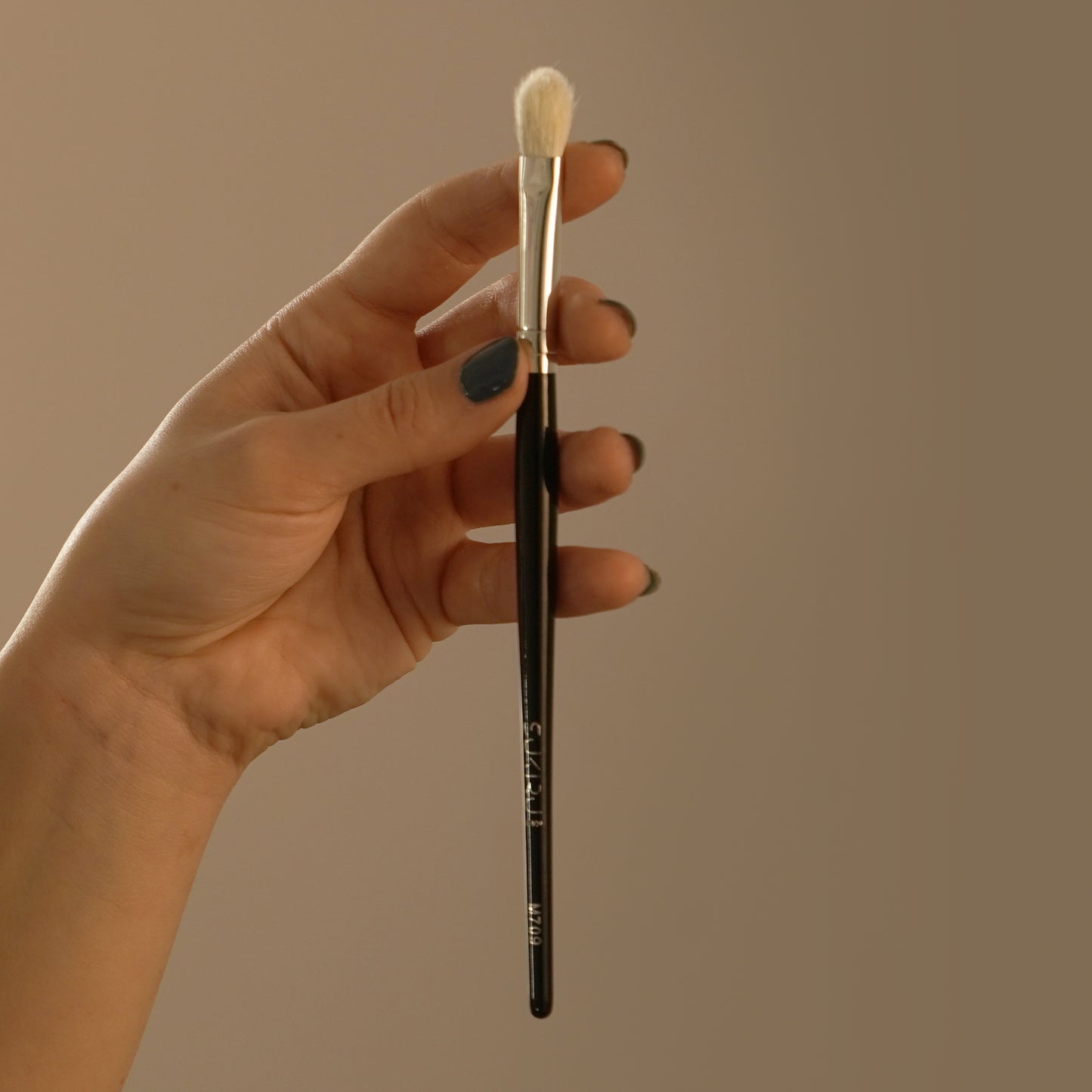 Small Tapered Shadow Brush | M709