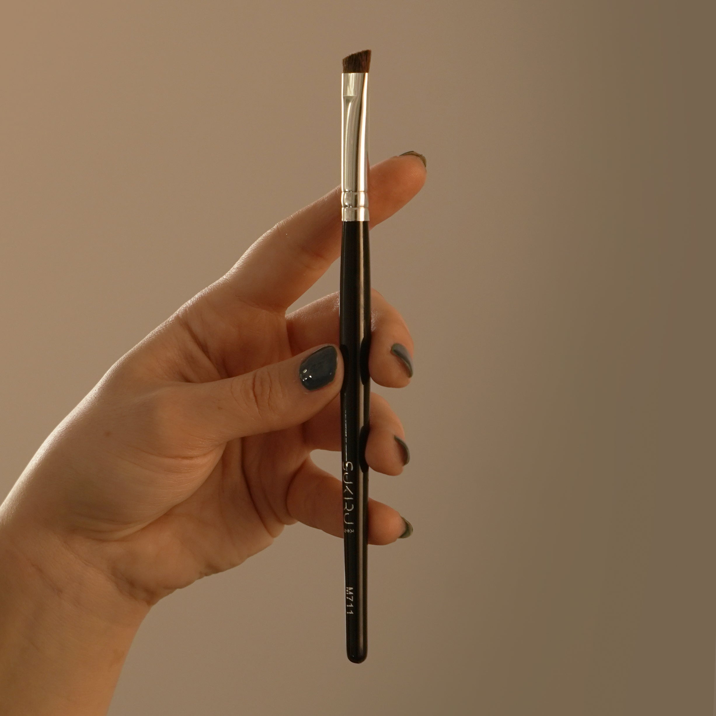 Soft Angled Effect Brush | M711